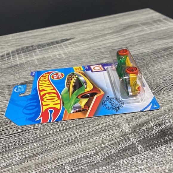 Hot Wheels | Track Stars #2 of 5: Forward Force Car - 1:64 Scale Die Cast - Picture 7 of 9